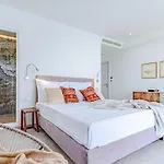 Luxana Villa *