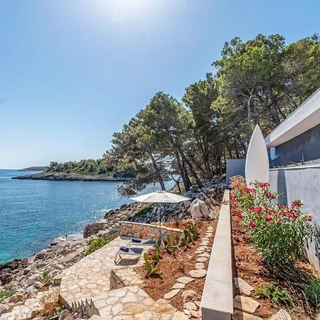 Villa Luxana *