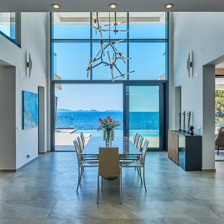 Luxana Villa Brna