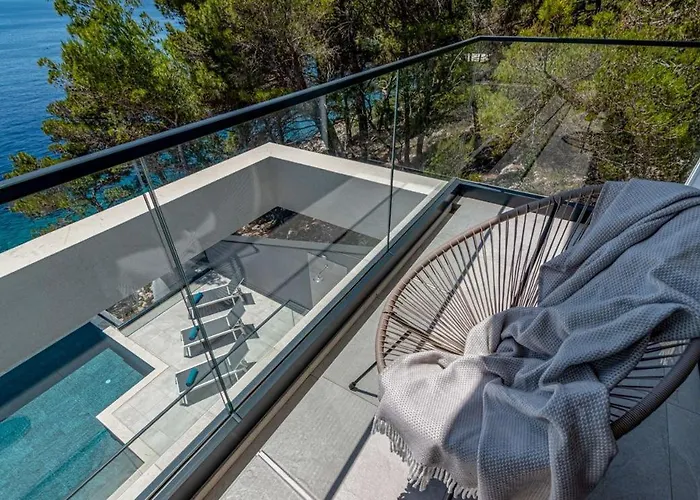 Luxana Villa Brna