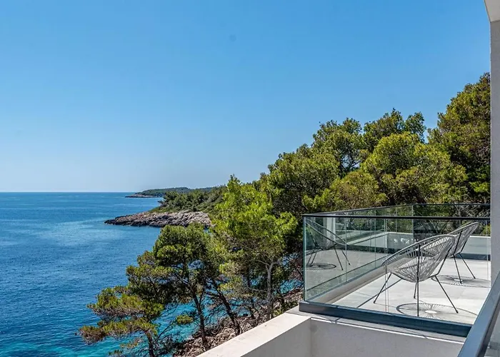 Luxana Villa
